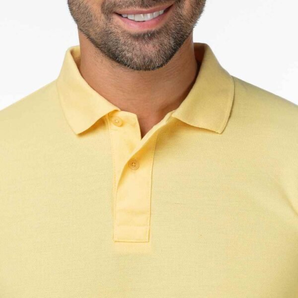 Camiseta Tipo Polo Amarillo Pastel - Imagen 2