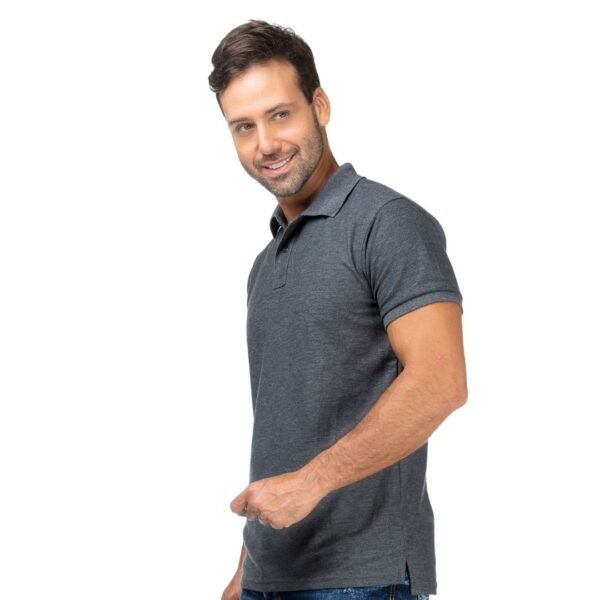 Camiseta Tipo Polo Gris Oscuro - Imagen 4