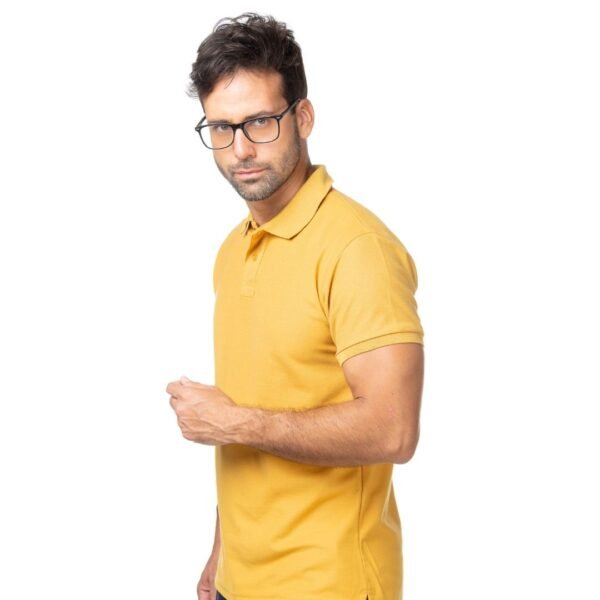 Camiseta Tipo Polo Mostaza - Imagen 4